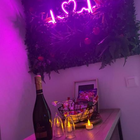 L'AppartE Black Superbe Appartement Pop ! بُيزانكون المظهر الخارجي الصورة