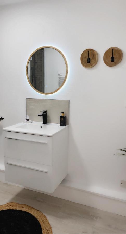 L'AppartE Black Superbe Appartement Pop ! بُيزانكون المظهر الخارجي الصورة