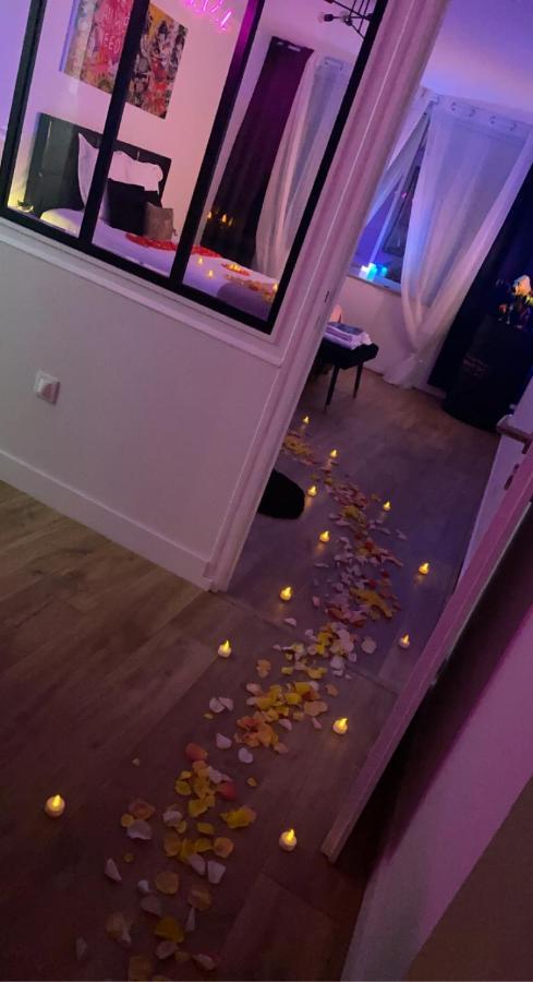 L'AppartE Black Superbe Appartement Pop ! بُيزانكون المظهر الخارجي الصورة